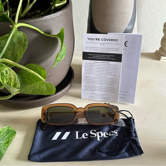 Le Specs Dynamite Sunglasses in Tobacco